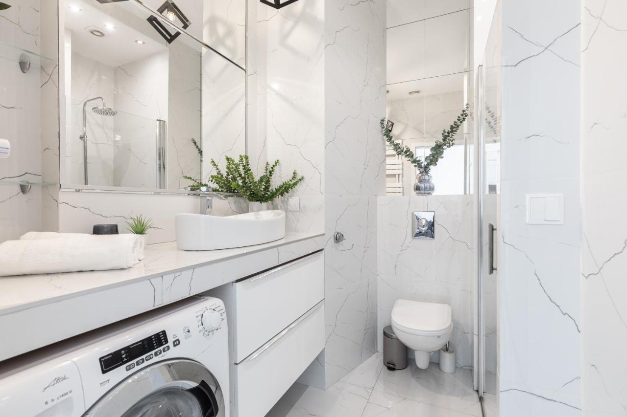 Superapart Chmielna 73A, City Center Warsaw Ngoại thất bức ảnh